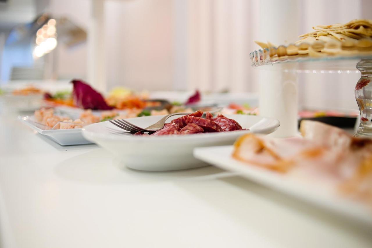 Hotel Falco Riccione Ngoại thất bức ảnh
