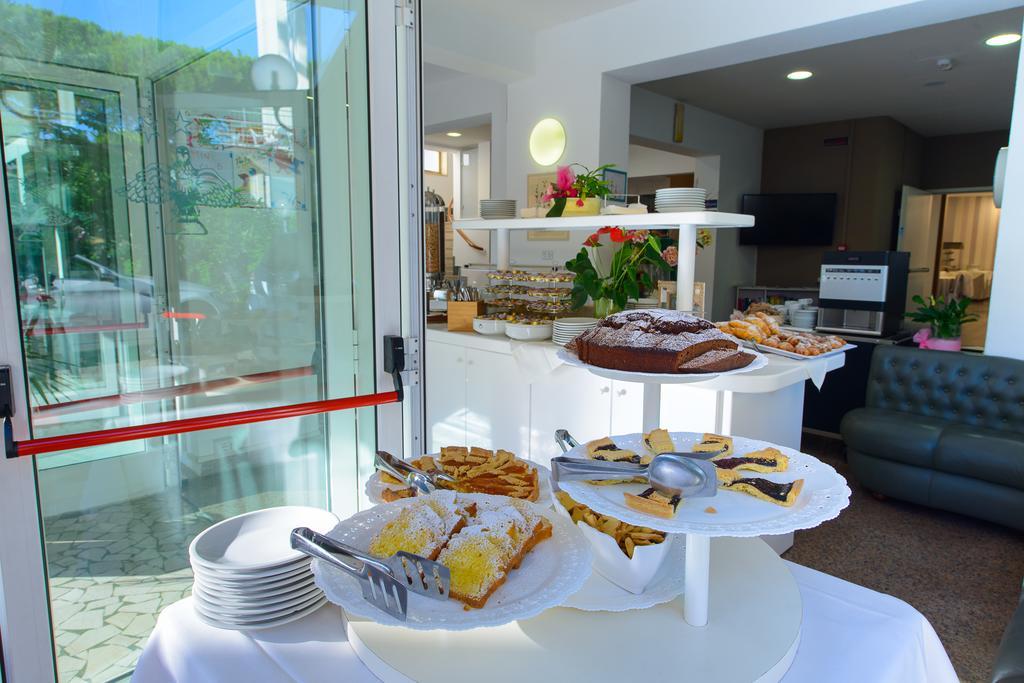 Hotel Falco Riccione Ngoại thất bức ảnh