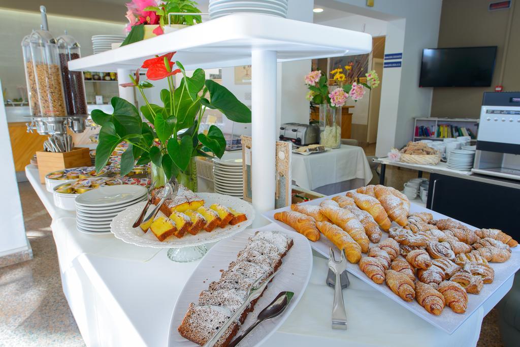 Hotel Falco Riccione Ngoại thất bức ảnh