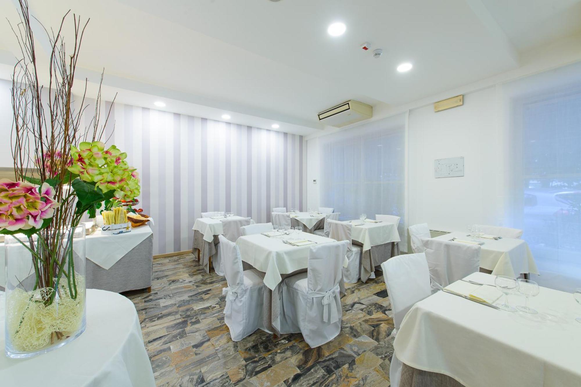 Hotel Falco Riccione Ngoại thất bức ảnh