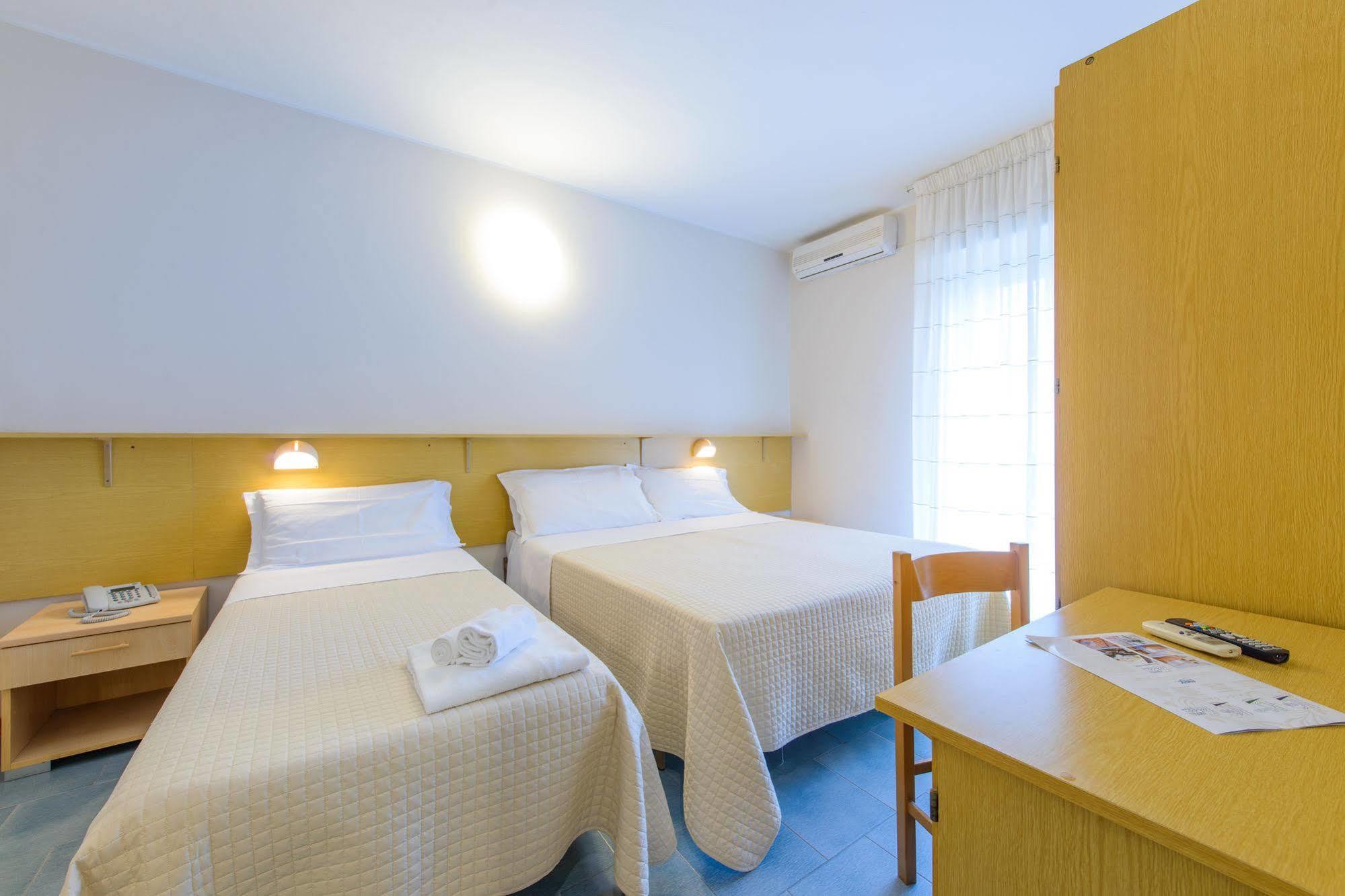 Hotel Falco Riccione Ngoại thất bức ảnh