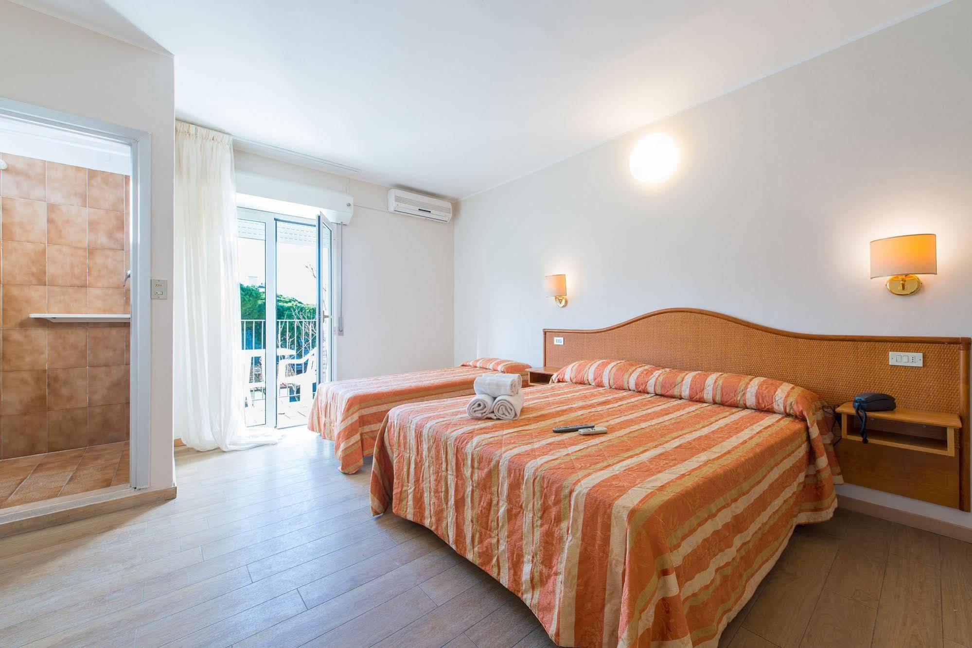 Hotel Falco Riccione Ngoại thất bức ảnh