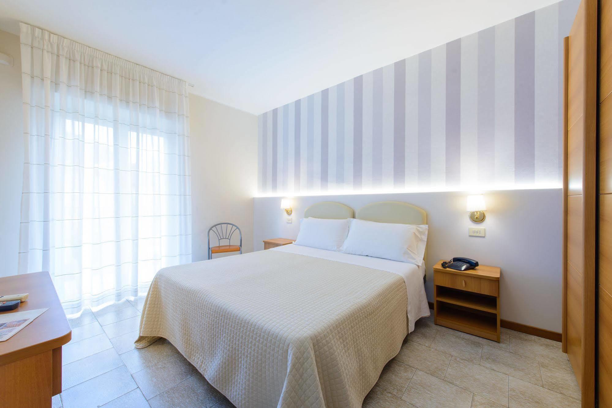 Hotel Falco Riccione Ngoại thất bức ảnh