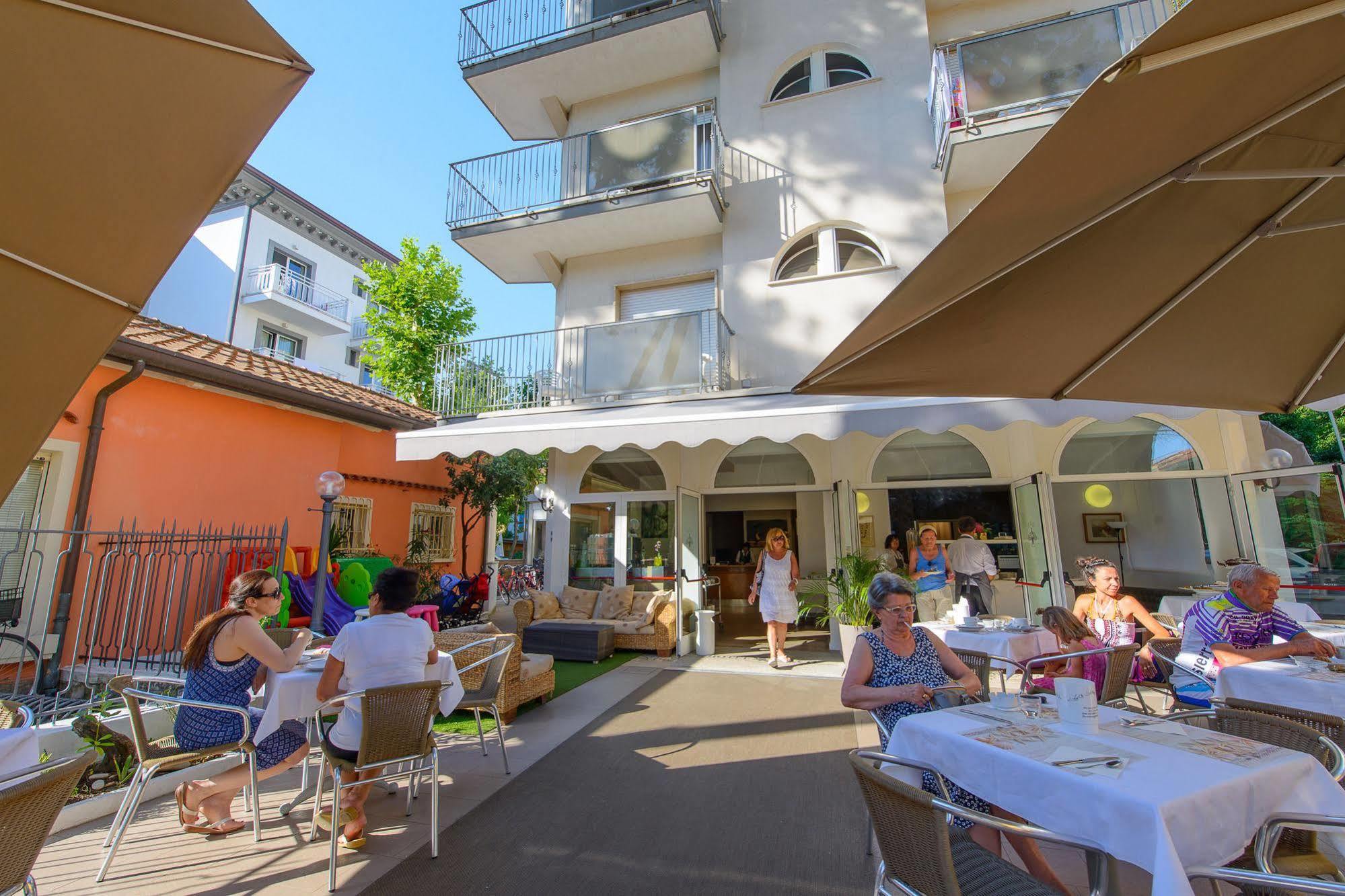 Hotel Falco Riccione Ngoại thất bức ảnh